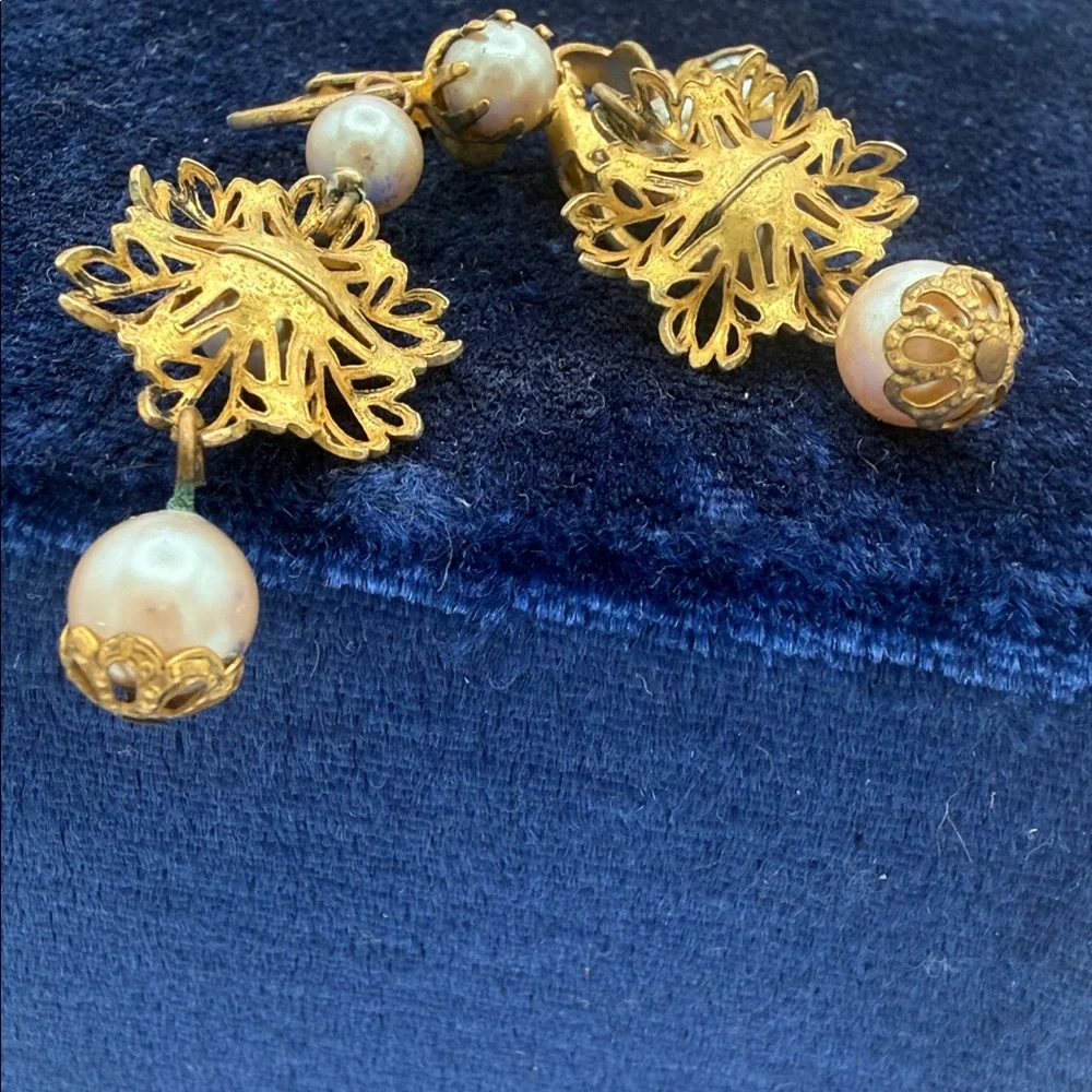 VTG MCM goldtone floral faux pearl drop clip on earrings costume jewelry